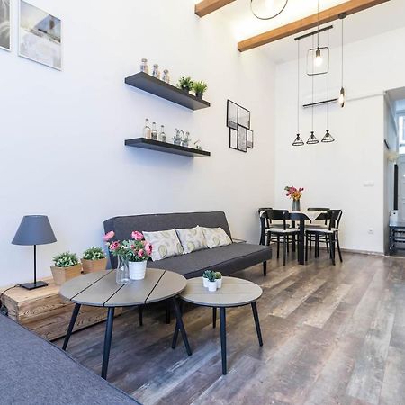 Katarina Apartment Blaha Square Budapest Exterior photo